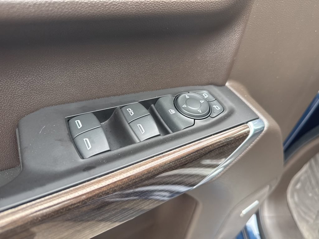 Used 2020 Chevrolet Silverado 1500 LT Trail Boss AWD/4WD image 18
