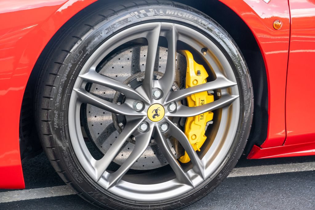 Used 2018 Ferrari 488 Spider RWD image 25