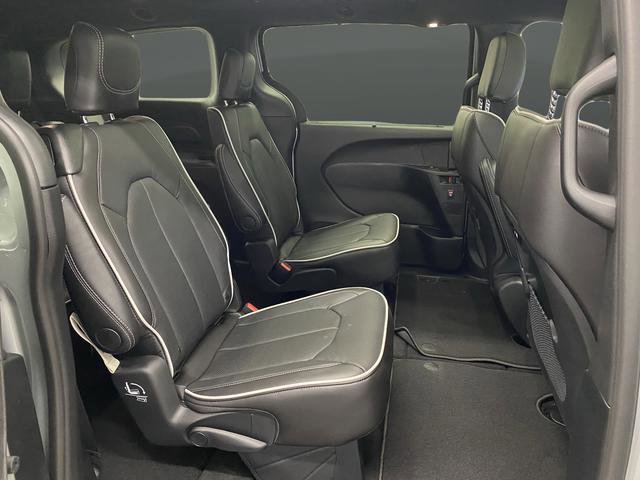 New 2026 Chrysler Pacifica Limited w/ Trailer Tow Group image 34