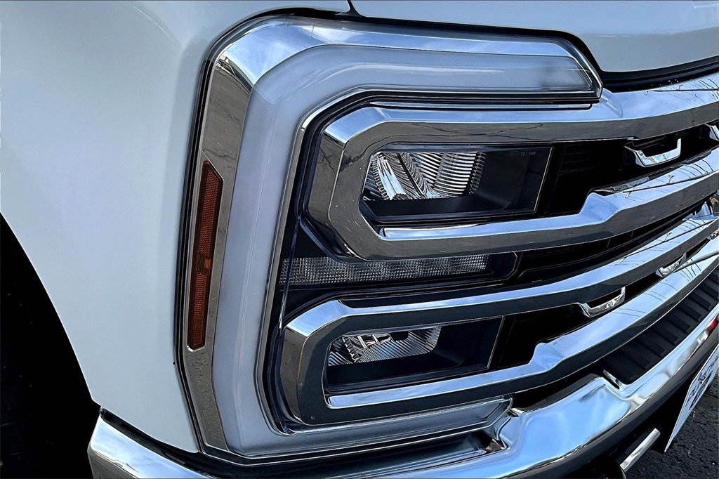 Used 2025 Ford F250 Lariat w/ Lariat Ultimate Package image 33