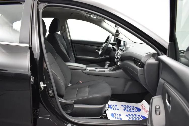 Used 2025 Nissan Sentra SV FWD image 16