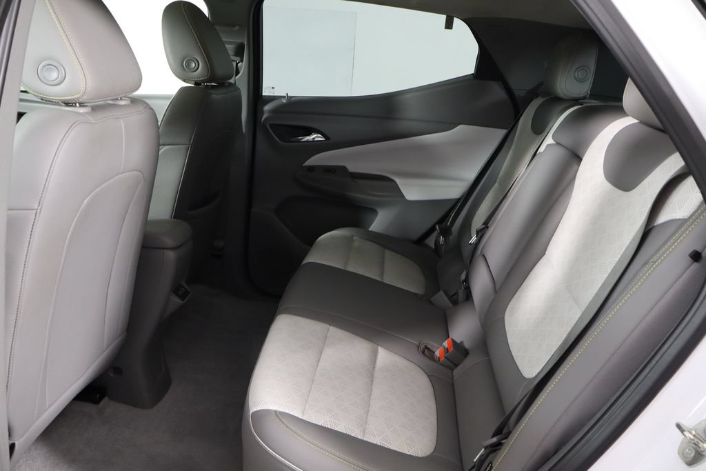 Used 2022 Chevrolet Bolt EUV Premier w/ Sun & Sound Package FWD image 16