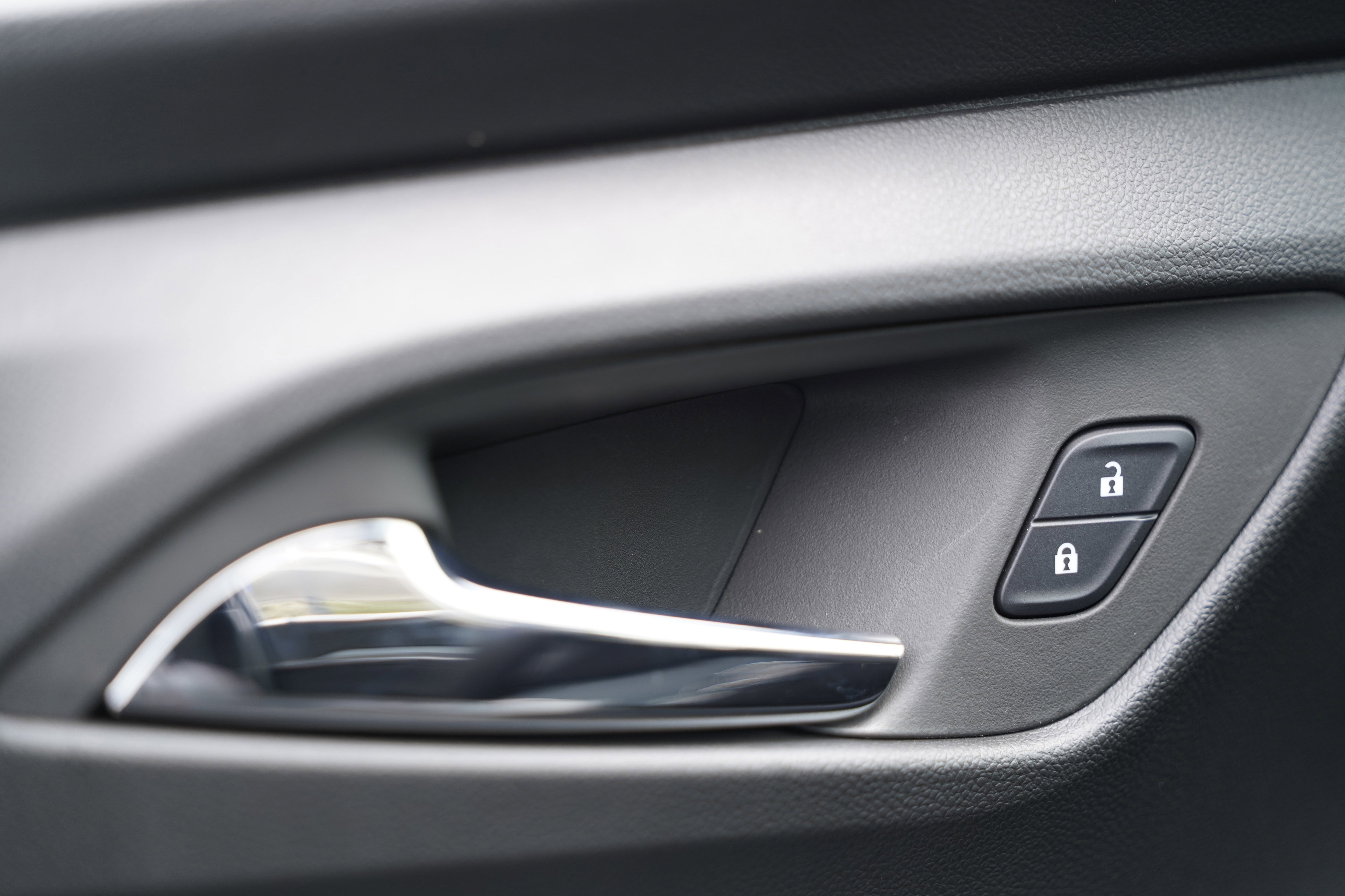 New 2027 Chevrolet Bolt RS w/ Technology Package image 38