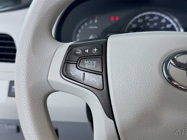 Used 2011 Toyota Sienna LE image 13