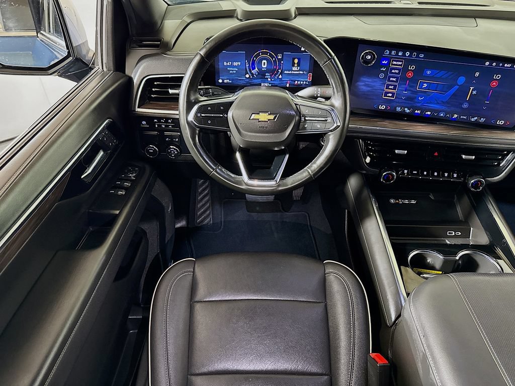 Certified 2025 Chevrolet Suburban Premier RWD image 21