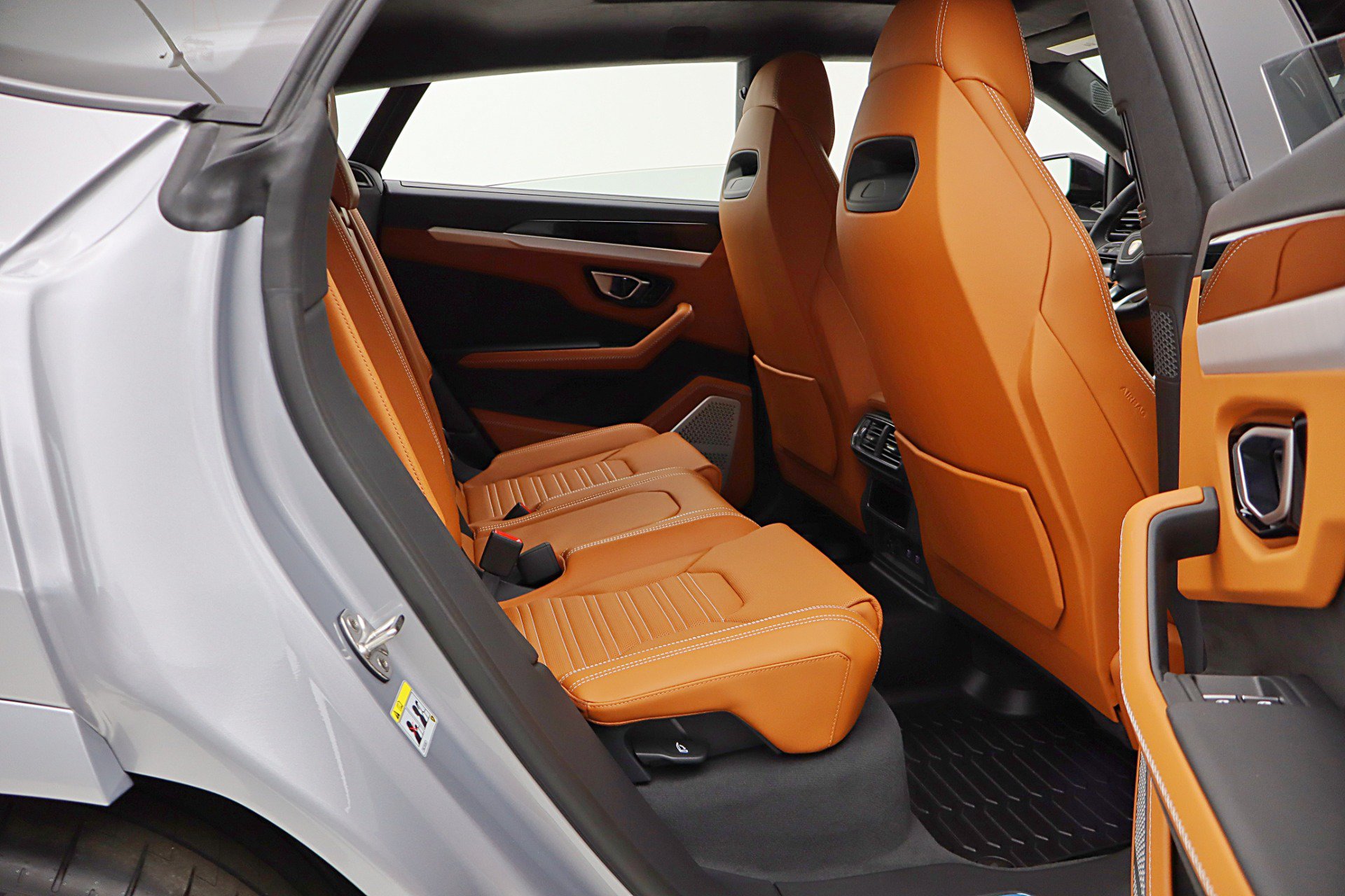 Used 2026 Lamborghini Urus SE AWD/4WD image 41