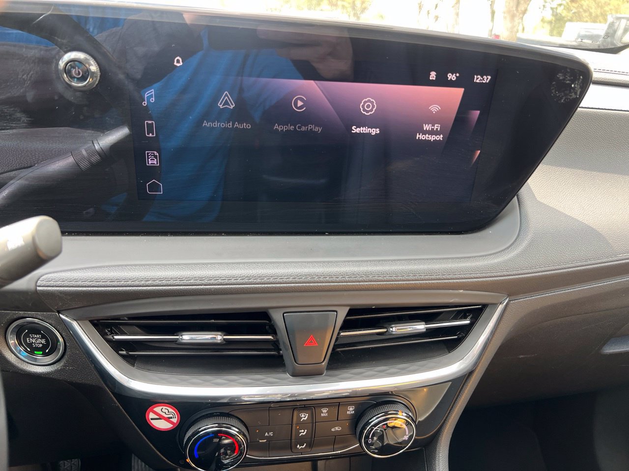 Used 2024 Buick Encore GX Sport Touring FWD image 18