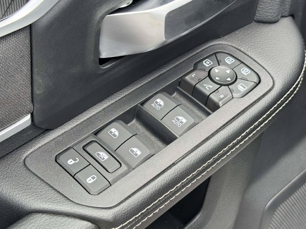 New 2026 RAM 2500 Big Horn AWD/4WD image 27