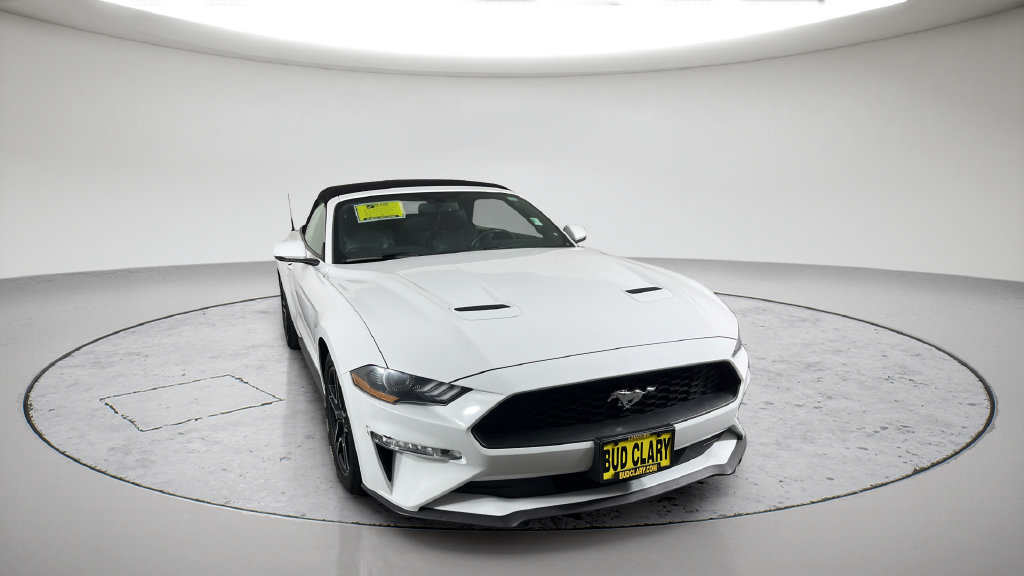 Used 2018 Ford Mustang Premium RWD image 4