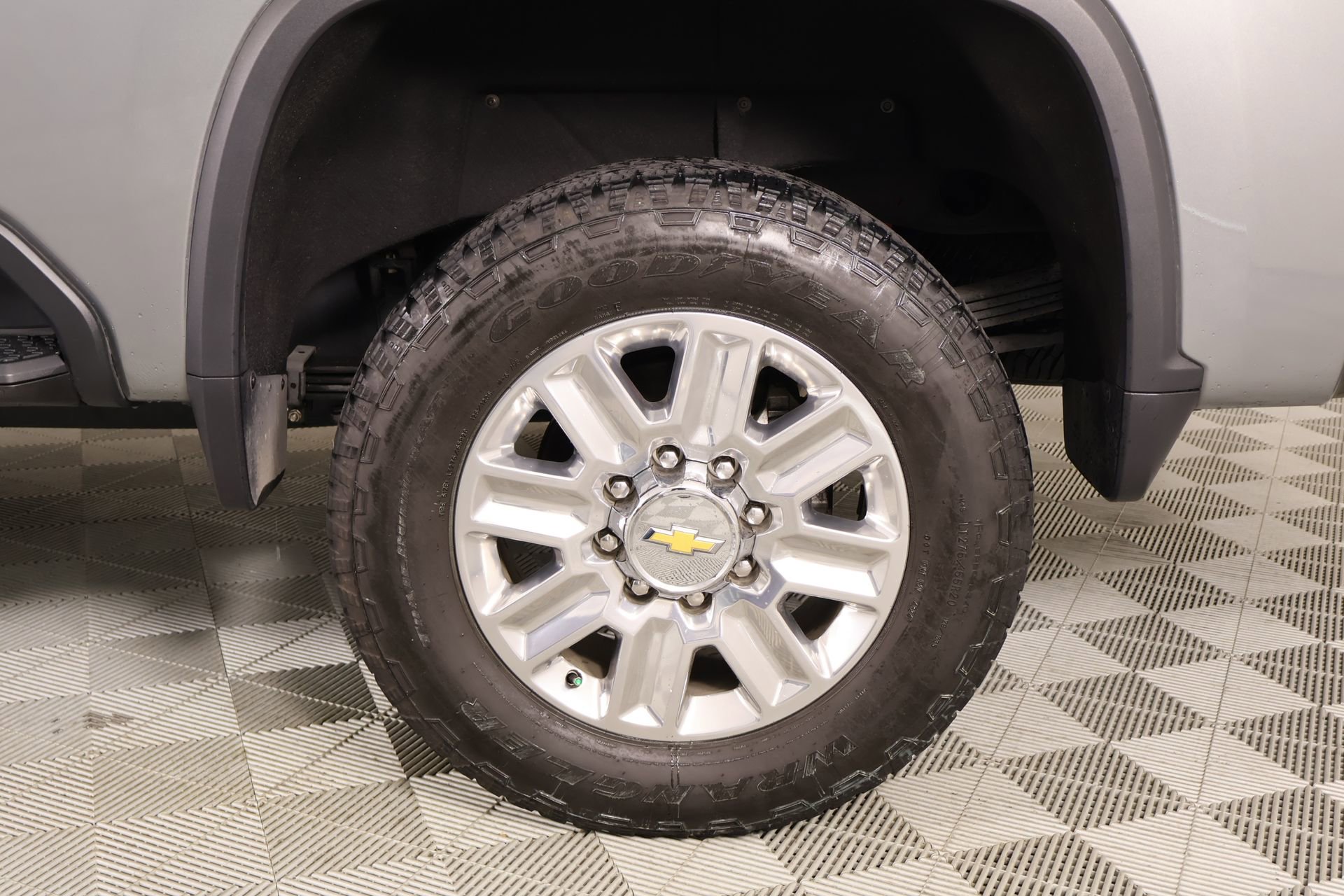Used 2025 Chevrolet Silverado 2500 High Country w/ High Country Premium Package AWD/4WD image 19