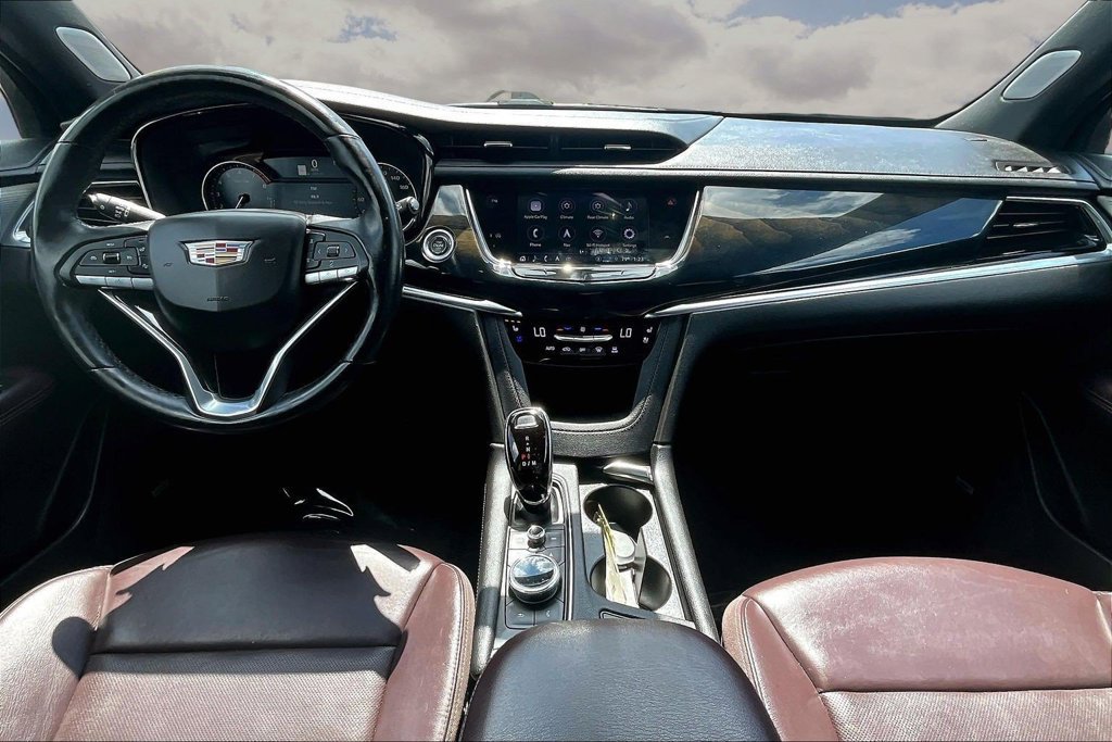 Used 2021 Cadillac XT6 Premium Luxury AWD/4WD image 6