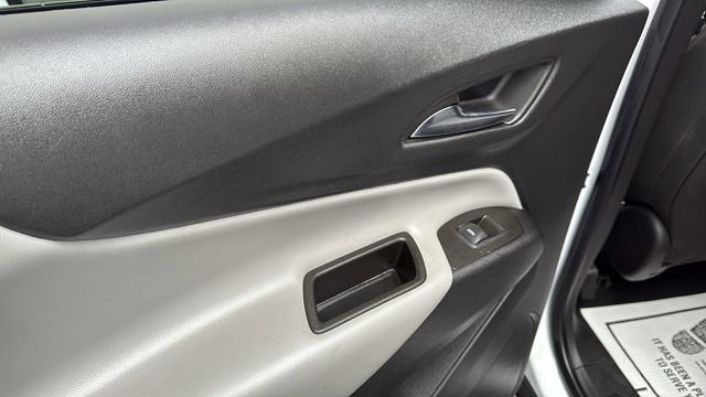 Used 2023 Chevrolet Equinox LS image 25