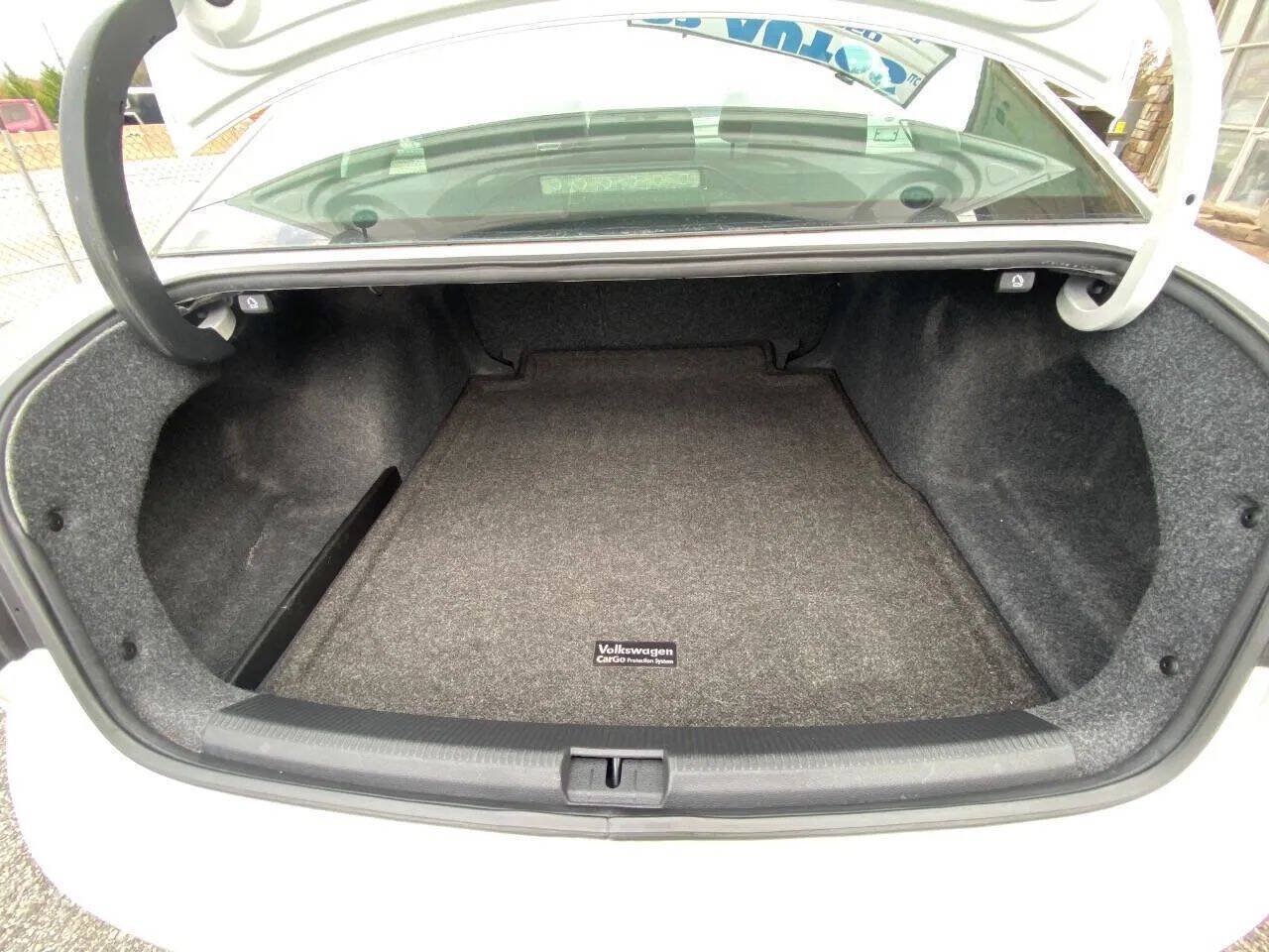Used 2012 Volkswagen Passat 2.5 SE FWD image 16