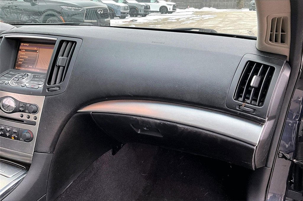 Used 2011 INFINITI G37 x w/ Premium Pkg image 27