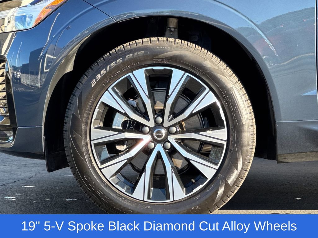Certified 2025 Volvo XC60 B5 Core image 25