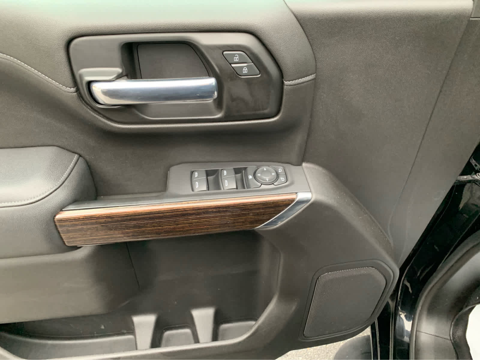 Used 2021 GMC Sierra 1500 Elevation w/ X31 Off-Road Package image 12