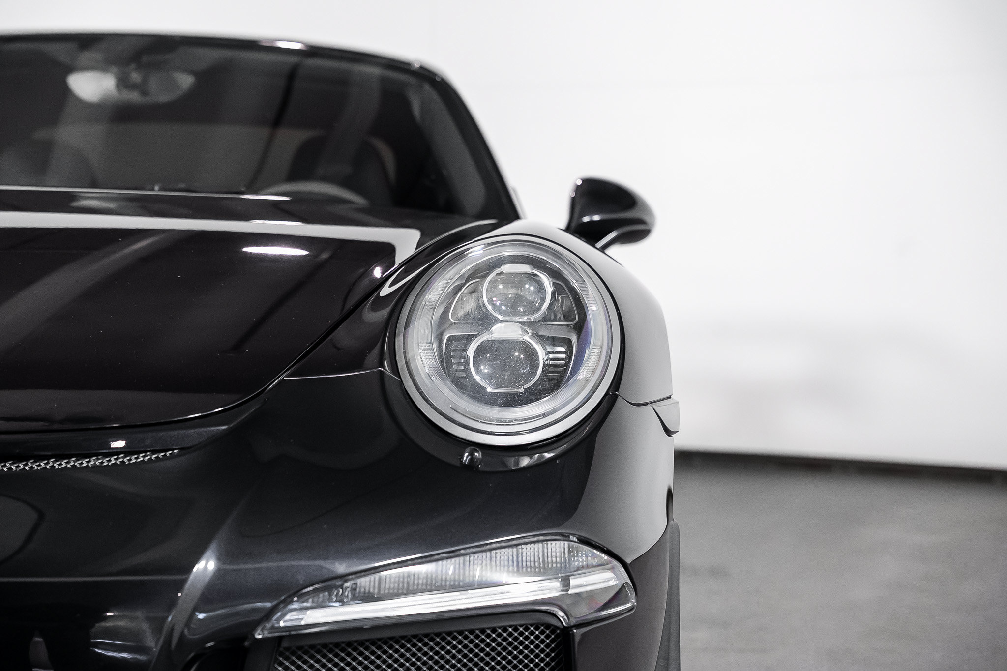 Used 2014 Porsche 911 GT3 w/ Sound Package Plus RWD image 5