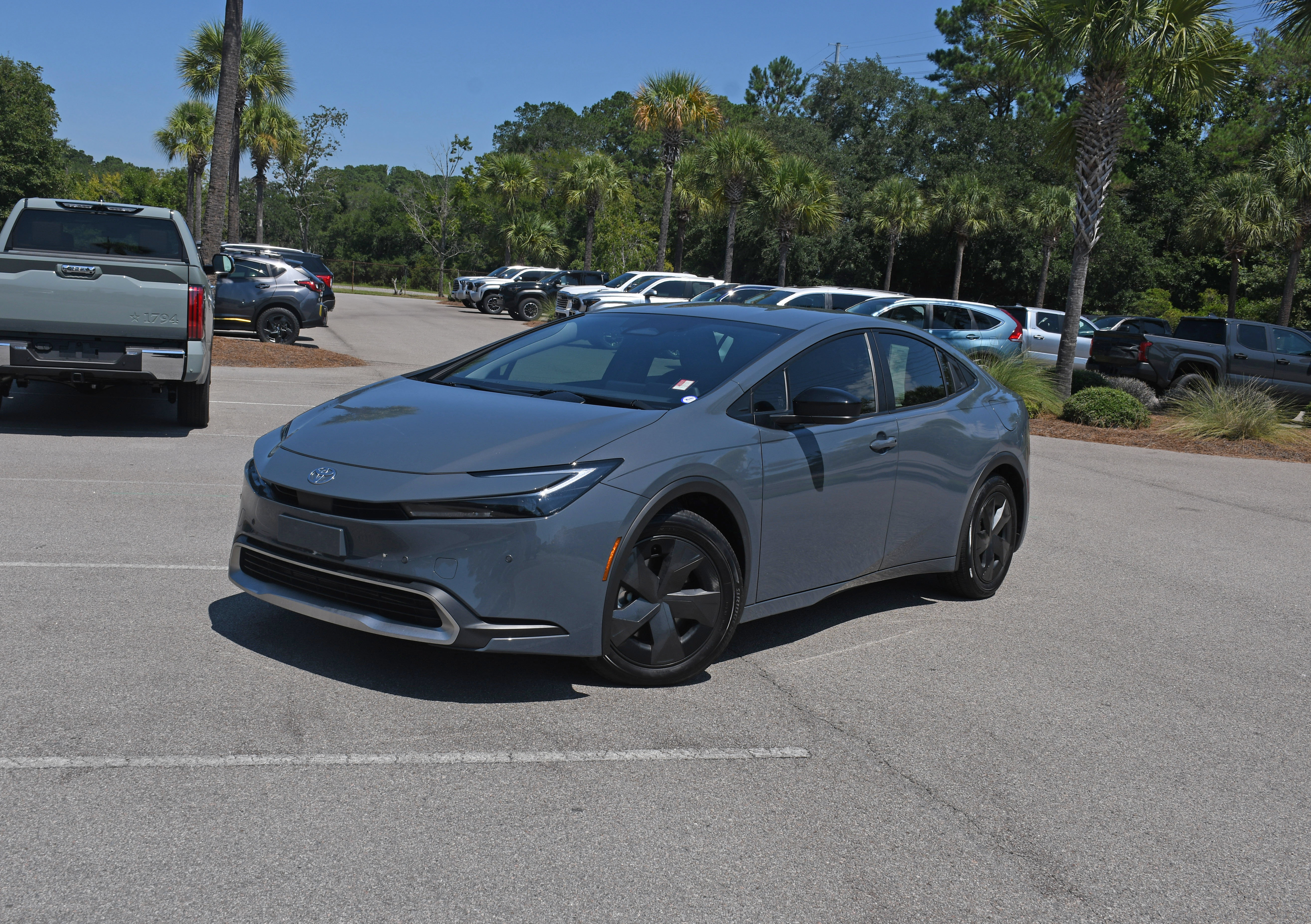 Certified 2026 Toyota Prius Plug-In Hybrid FWD image 6
