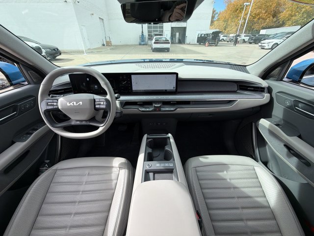Certified 2024 Kia EV9 Land AWD/4WD image 14