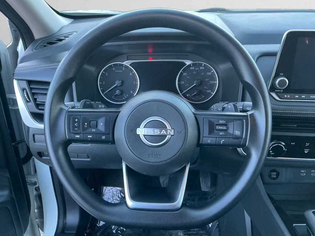 Used 2024 Nissan Rogue S image 12