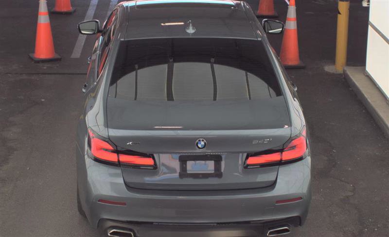 Used 2022 BMW 540i xDrive w/ Executive Package image 11