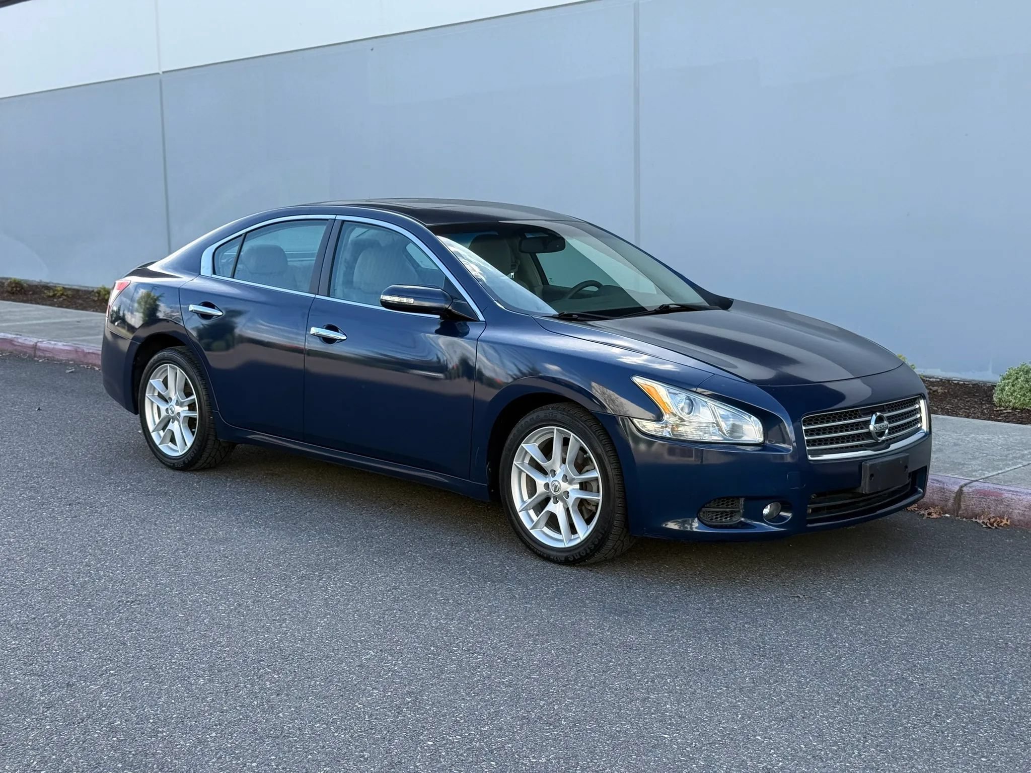 Used 2009 Nissan Maxima 3.5 SV w/ Tech Pkg FWD image 7