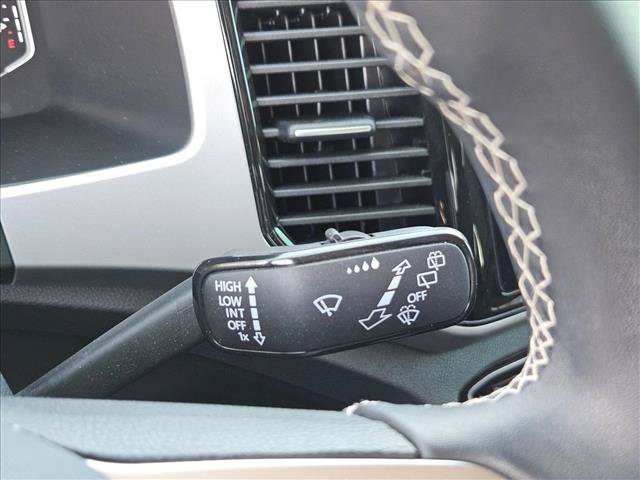 Used 2023 Volkswagen Atlas SE AWD/4WD image 13