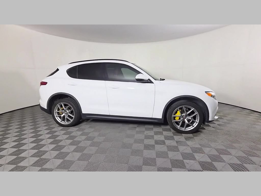 Used 2018 Alfa Romeo Stelvio Ti Sport AWD/4WD image 35