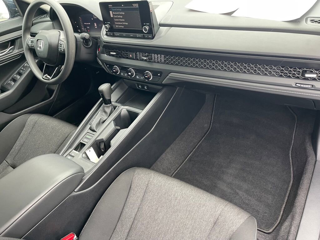Used 2024 Honda Accord EX image 30