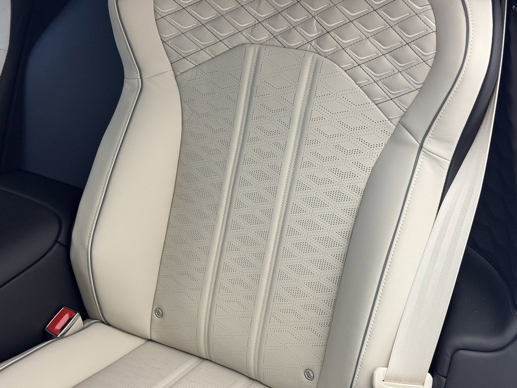 New 2026 Bentley Flying Spur Plug-In Hybrid image 17