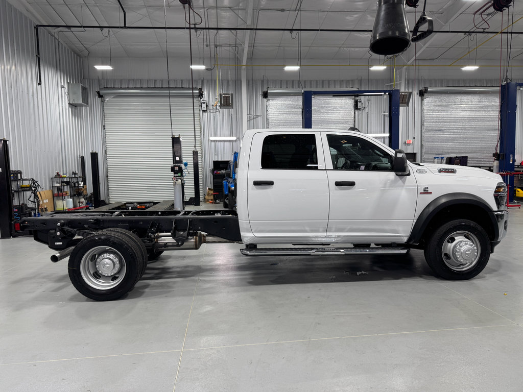 New 2025 RAM 4500 Tradesman AWD/4WD image 9
