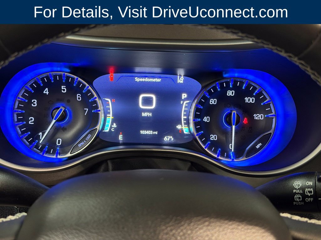 Used 2022 Chrysler Pacifica Touring-L w/ Uconnect Theater Family Group FWD image 45