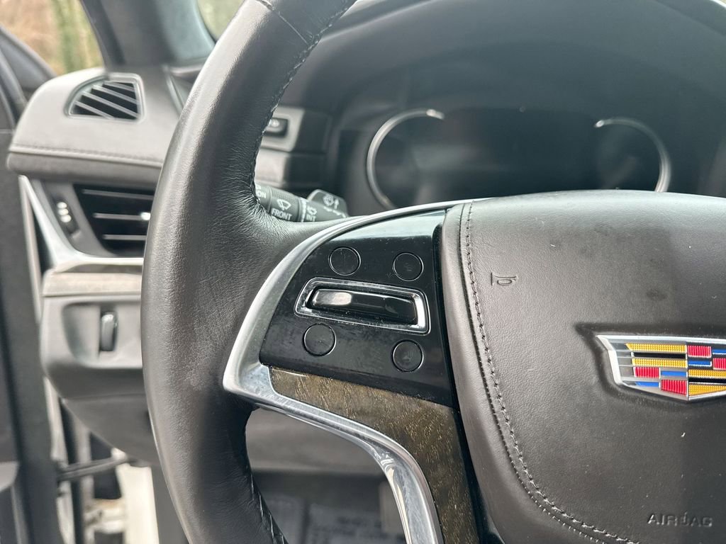 Used 2020 Cadillac Escalade Platinum image 17