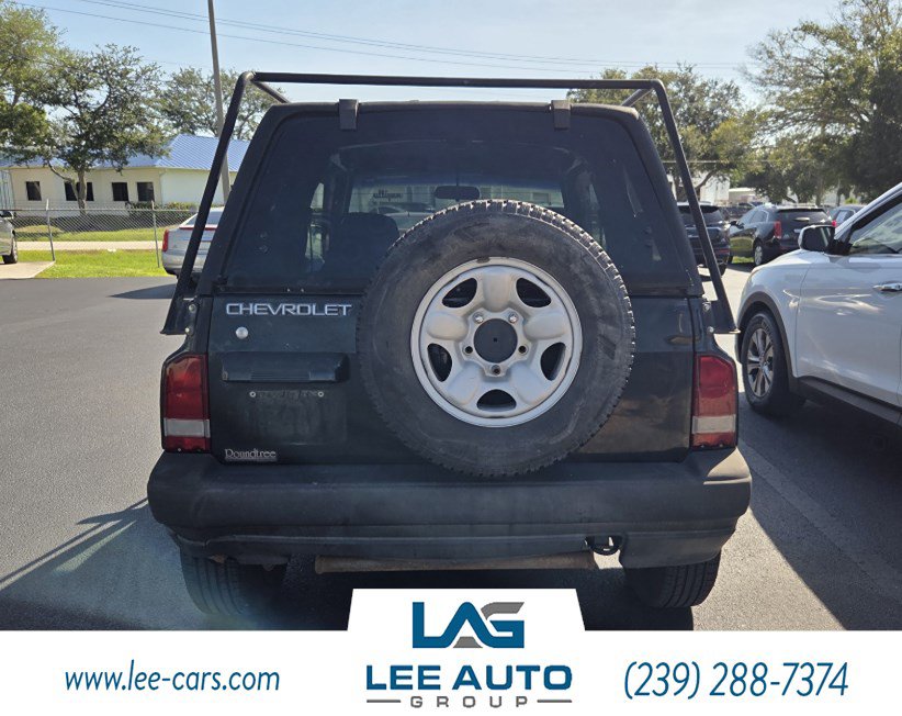 Used 1998 Chevrolet Tracker 4WD Convertible image 2