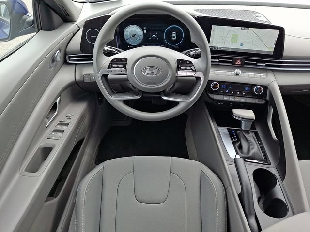 Used 2024 Hyundai Elantra SEL FWD image 11
