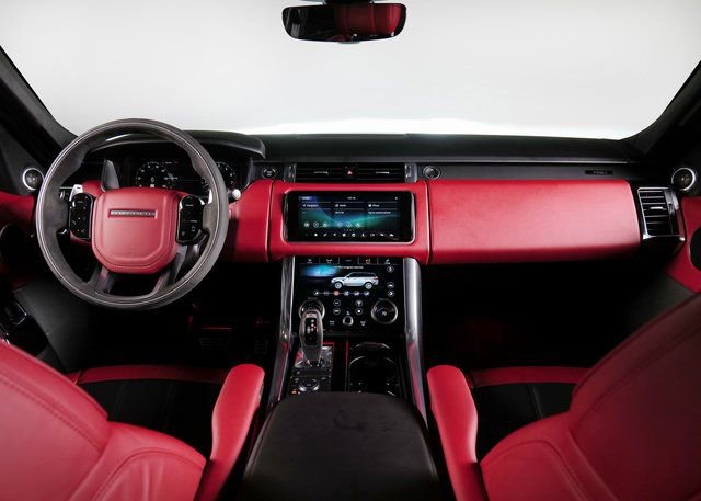 Used 2022 Land Rover Range Rover Sport HST image 4