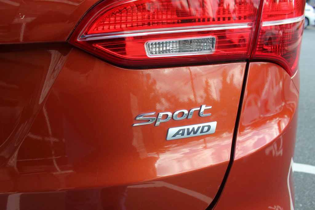 Used 2013 Hyundai Santa Fe Sport w/ Technology Pkg AWD/4WD image 8