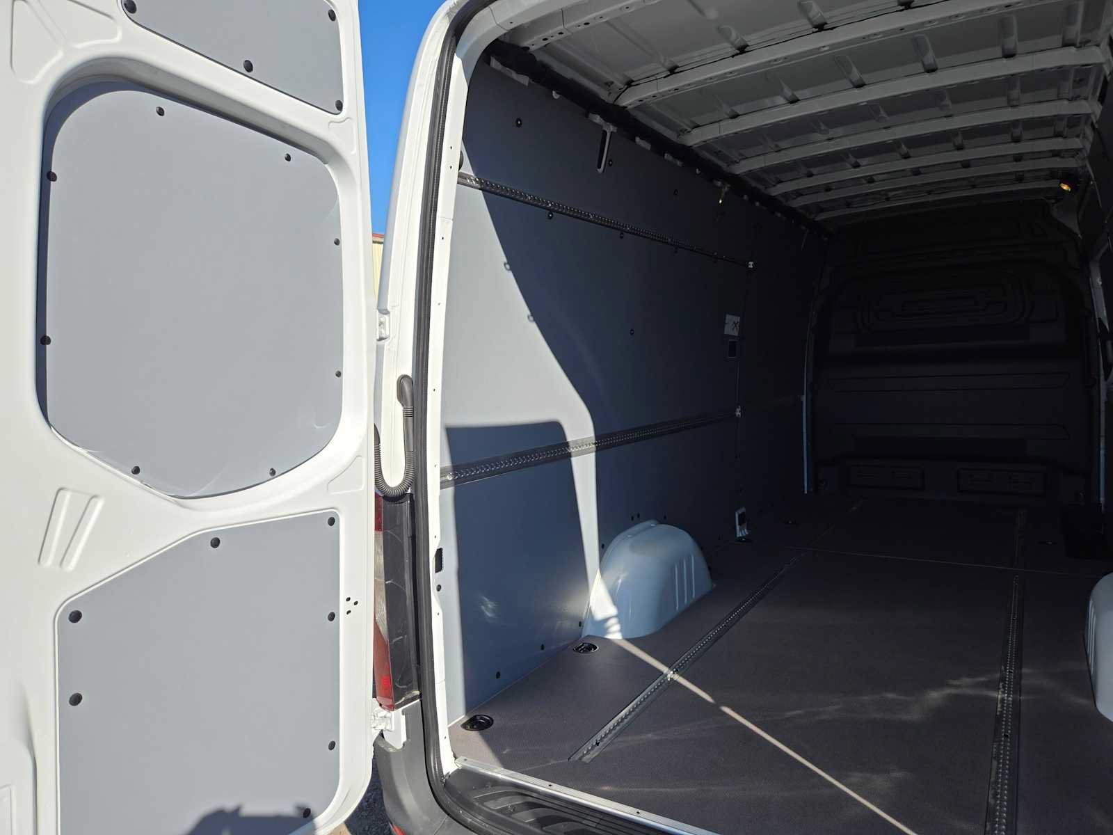 New 2026 Mercedes-Benz Sprinter 2500 image 17
