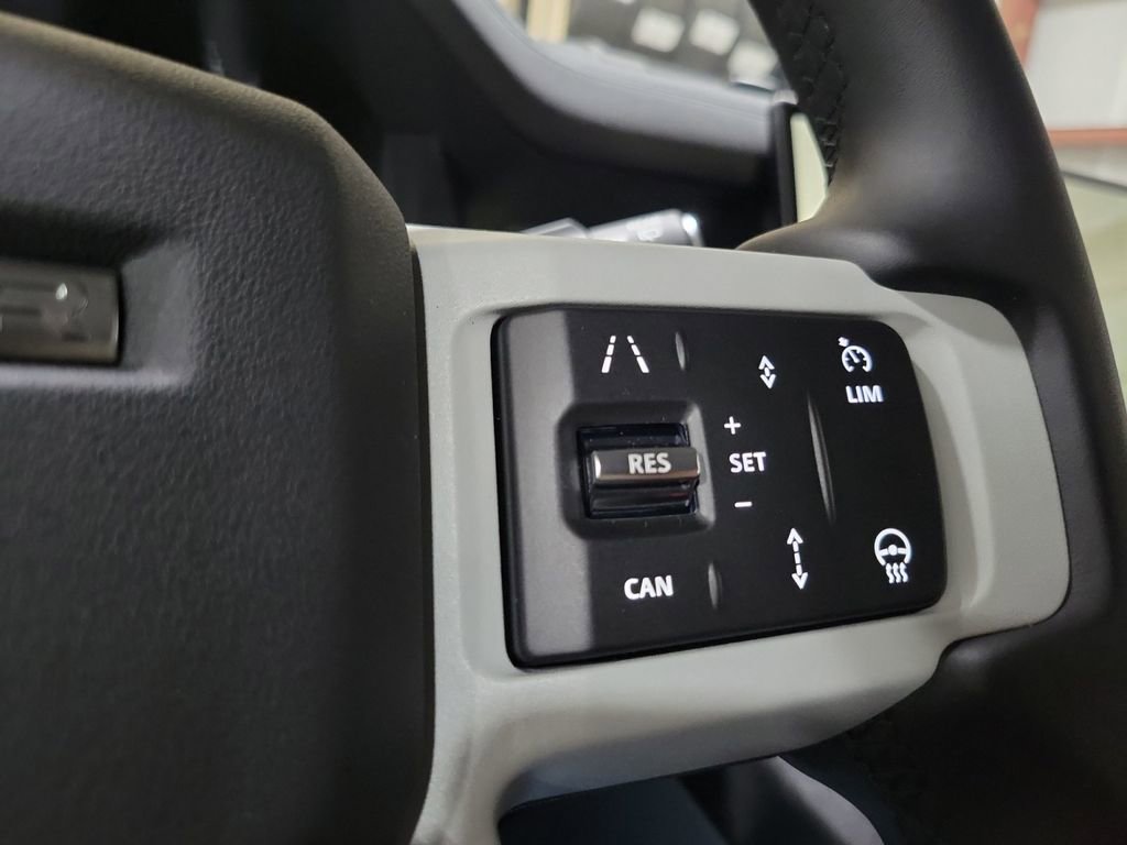 Used 2024 Land Rover Defender 110 SE AWD/4WD image 16