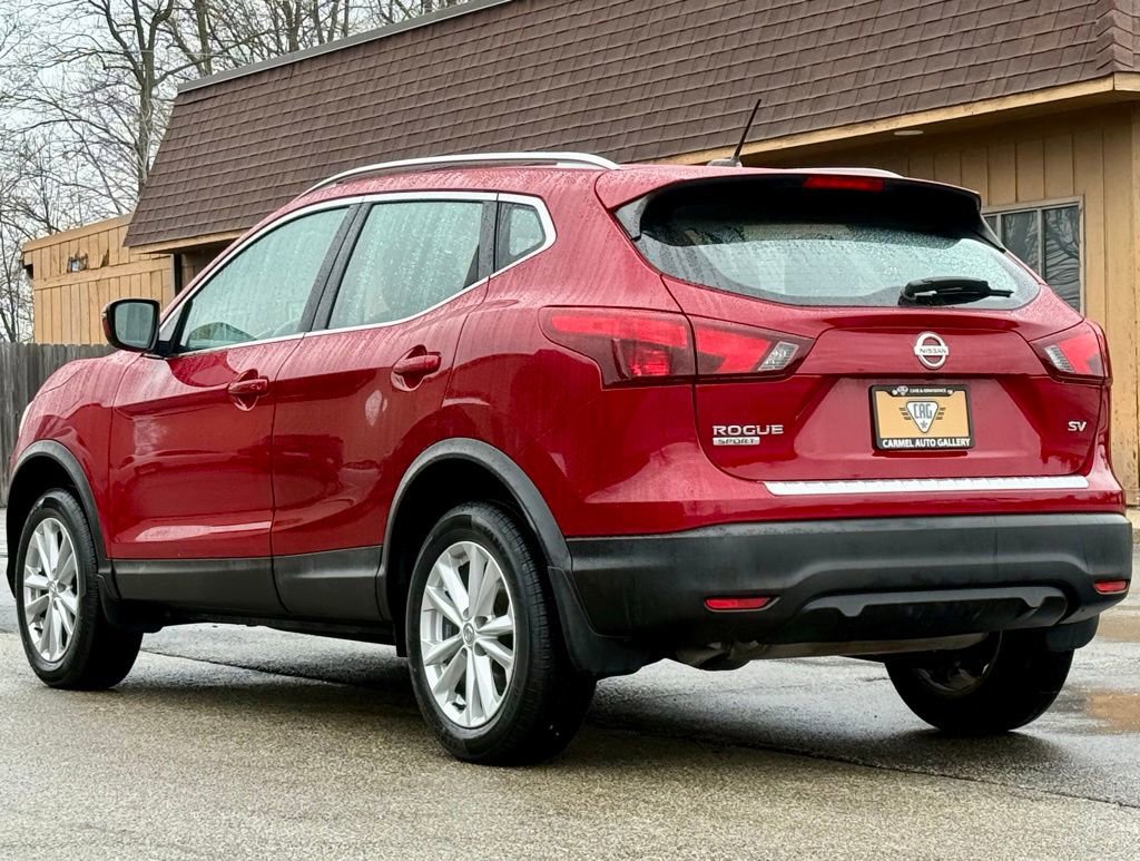Used 2018 Nissan Rogue Sport SV FWD image 3