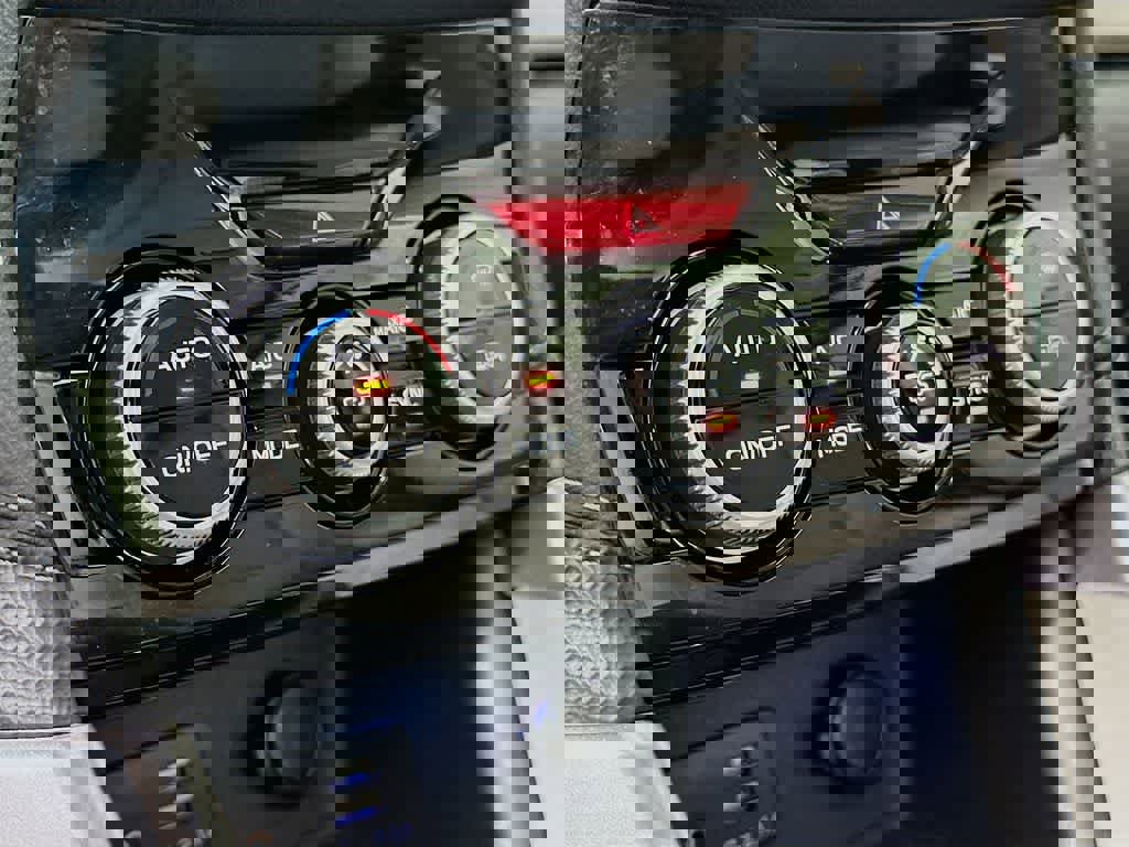 Used 2023 Subaru Forester Limited image 18