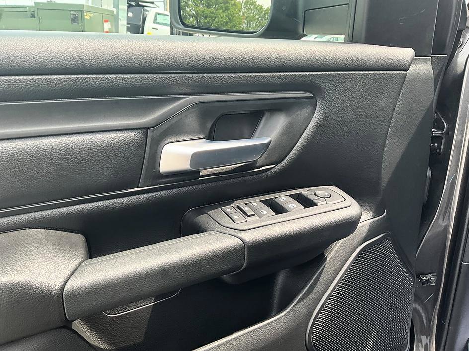 New 2026 RAM 1500 Express AWD/4WD image 12
