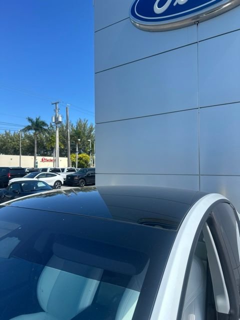 Used 2024 Tesla Model Y Performance AWD/4WD image 4