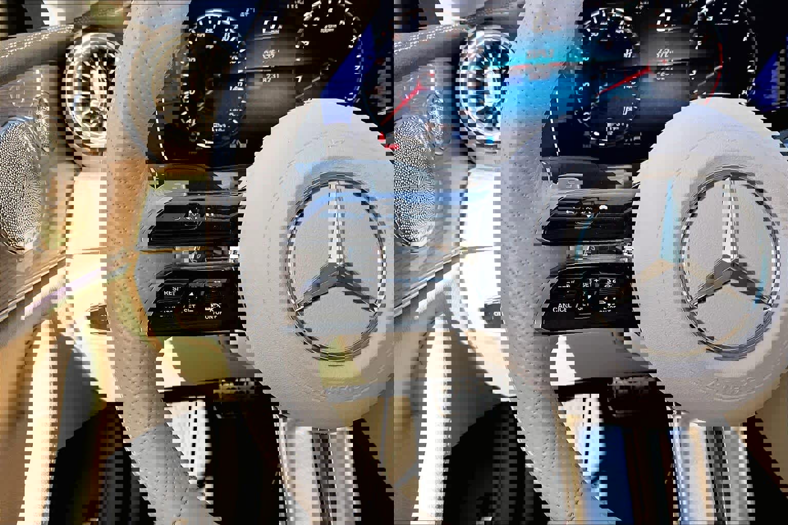 Used 2023 Mercedes-Benz E 450 Coupe image 24