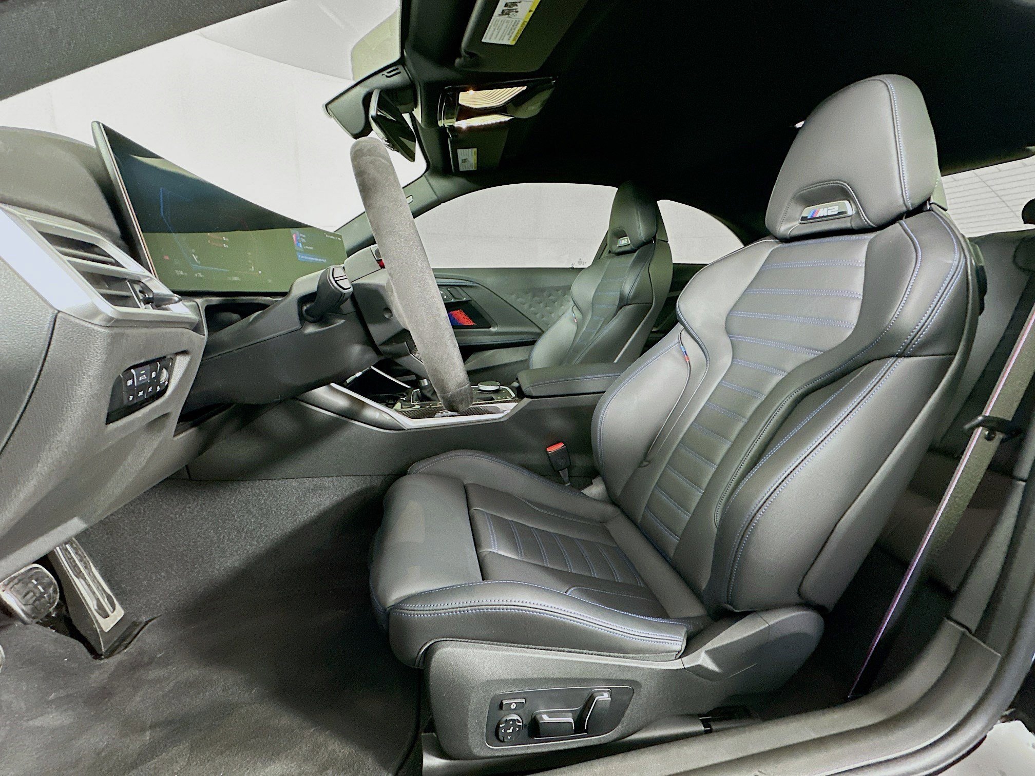 Used 2025 BMW M2 image 22