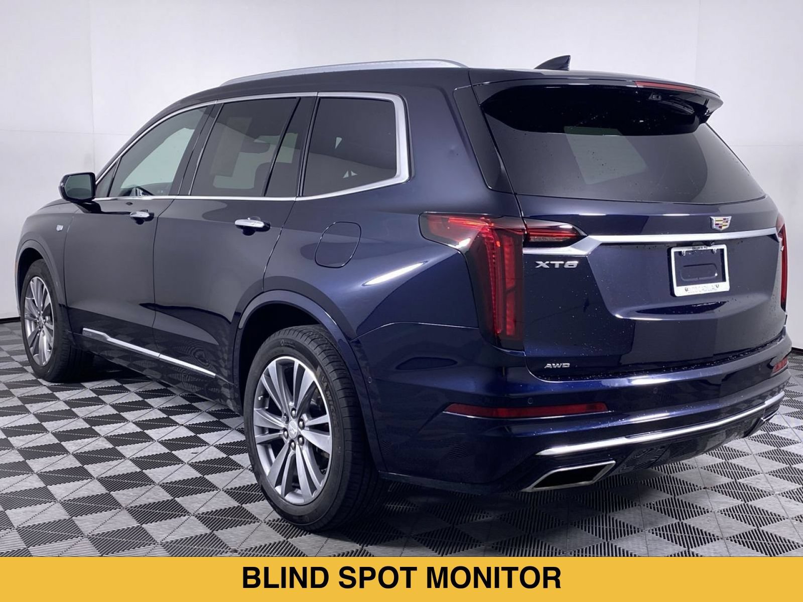 Certified 2022 Cadillac XT6 Premium Luxury w/ Technology Package AWD/4WD image 18