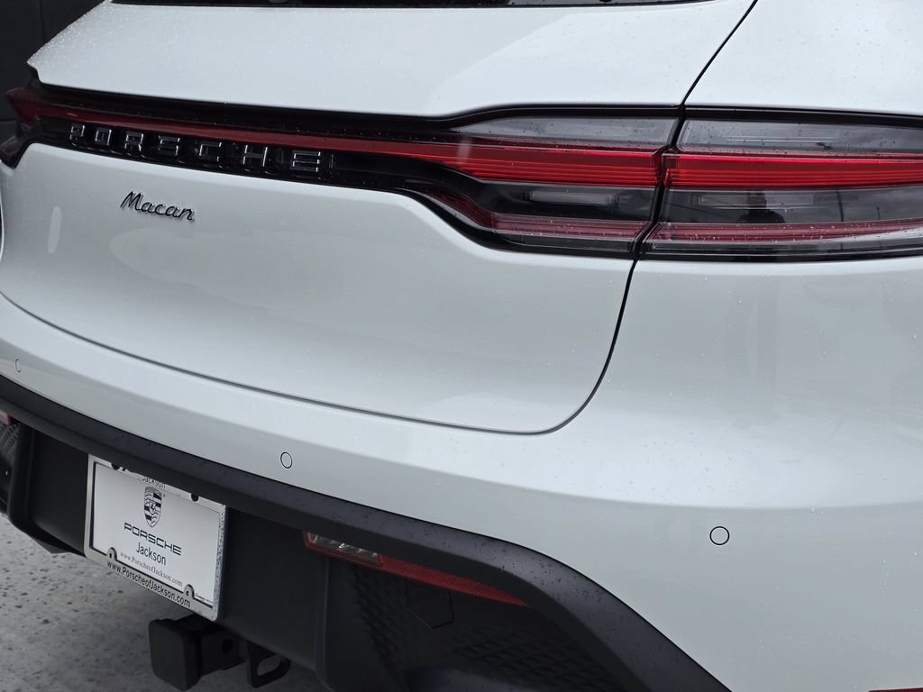 New 2026 Porsche Macan AWD/4WD image 10