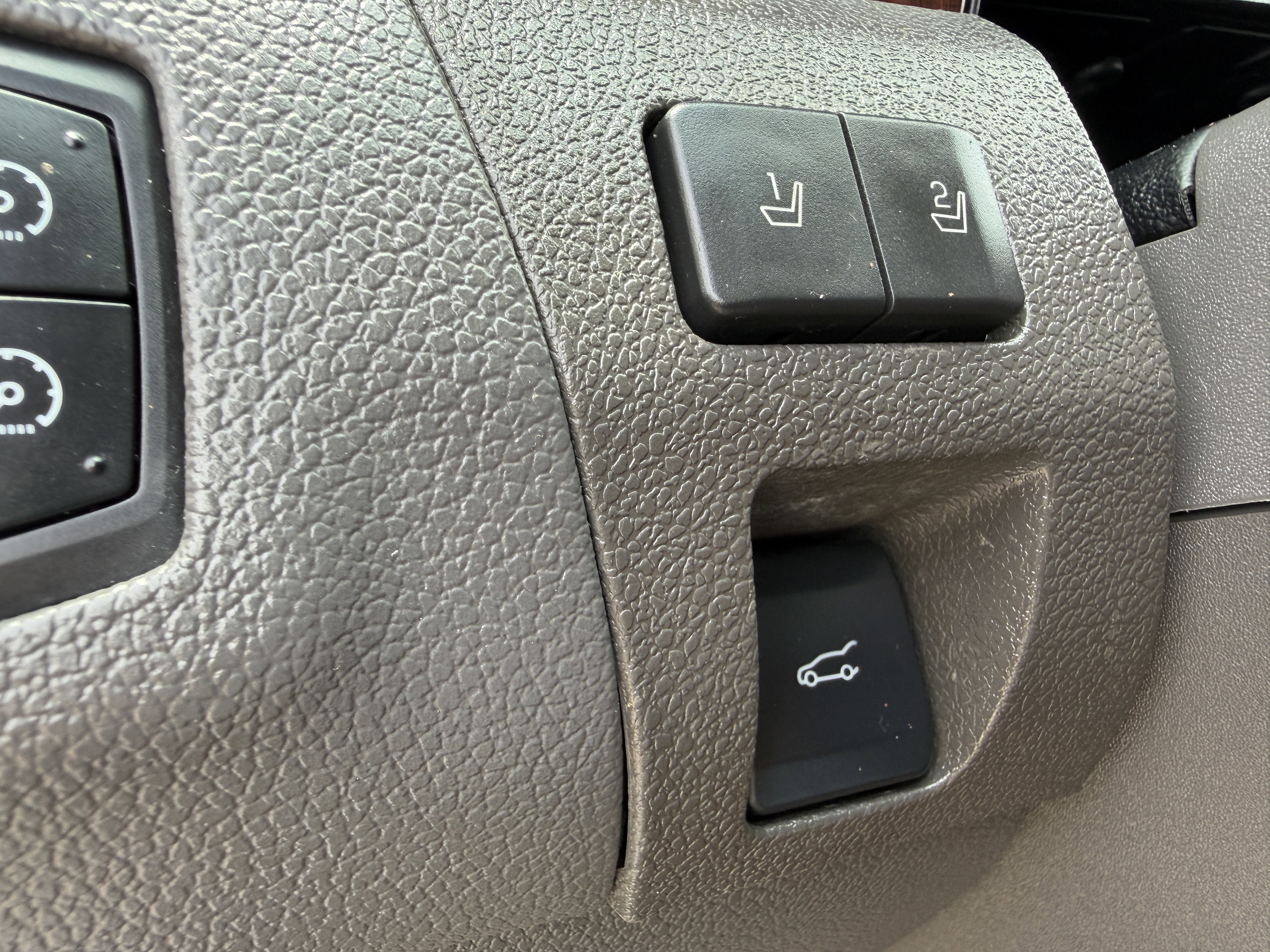 Used 2011 Ford Edge Limited w/ 302A Rapid Spec Order Code AWD/4WD image 40