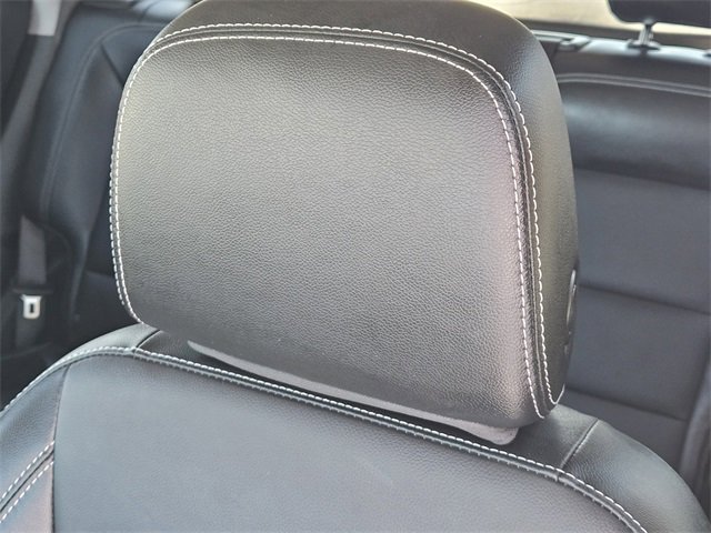 Used 2024 GMC Terrain SLT image 15