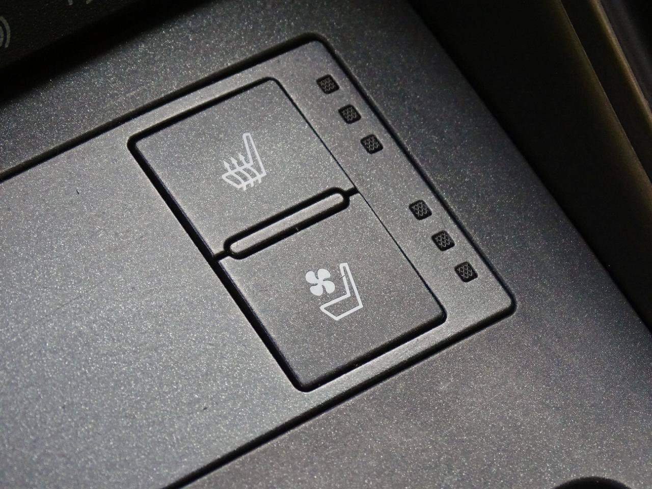 Used 2021 Lexus IS 350 F Sport w/ Accessory Package RWD image 26